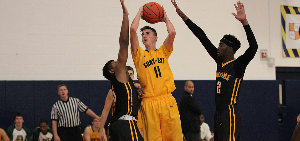 Men's Hoops Team Picks up Win vs Johnson College