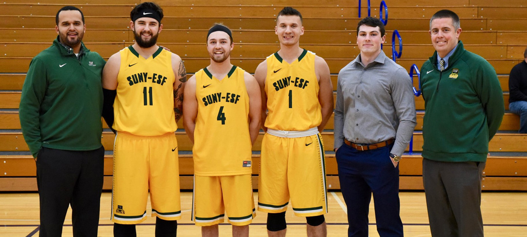 Mighty Oaks Pay Tribute to Departing Seniors