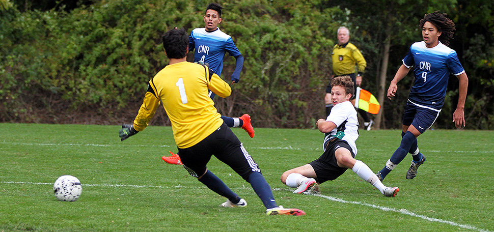 Men's Soccer Goes 1-1 in HVIAC matches