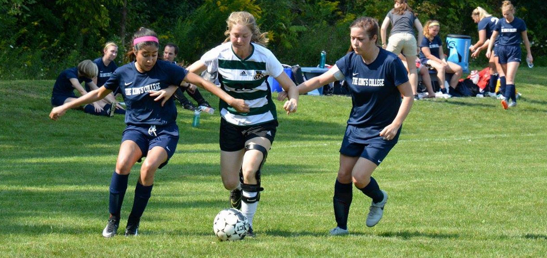 Women's Soccer Pick Up Road Win vs Caz